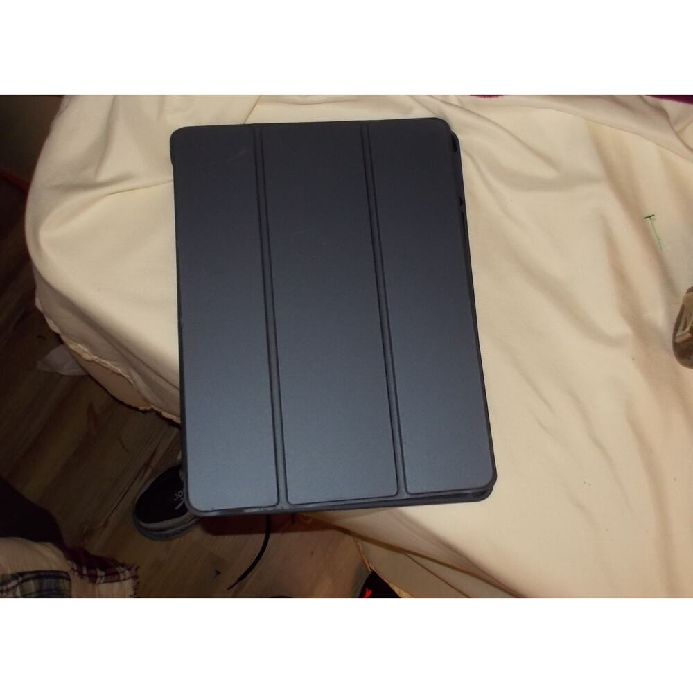 Slicone Reader or Computer Case - Picture 3 of 3